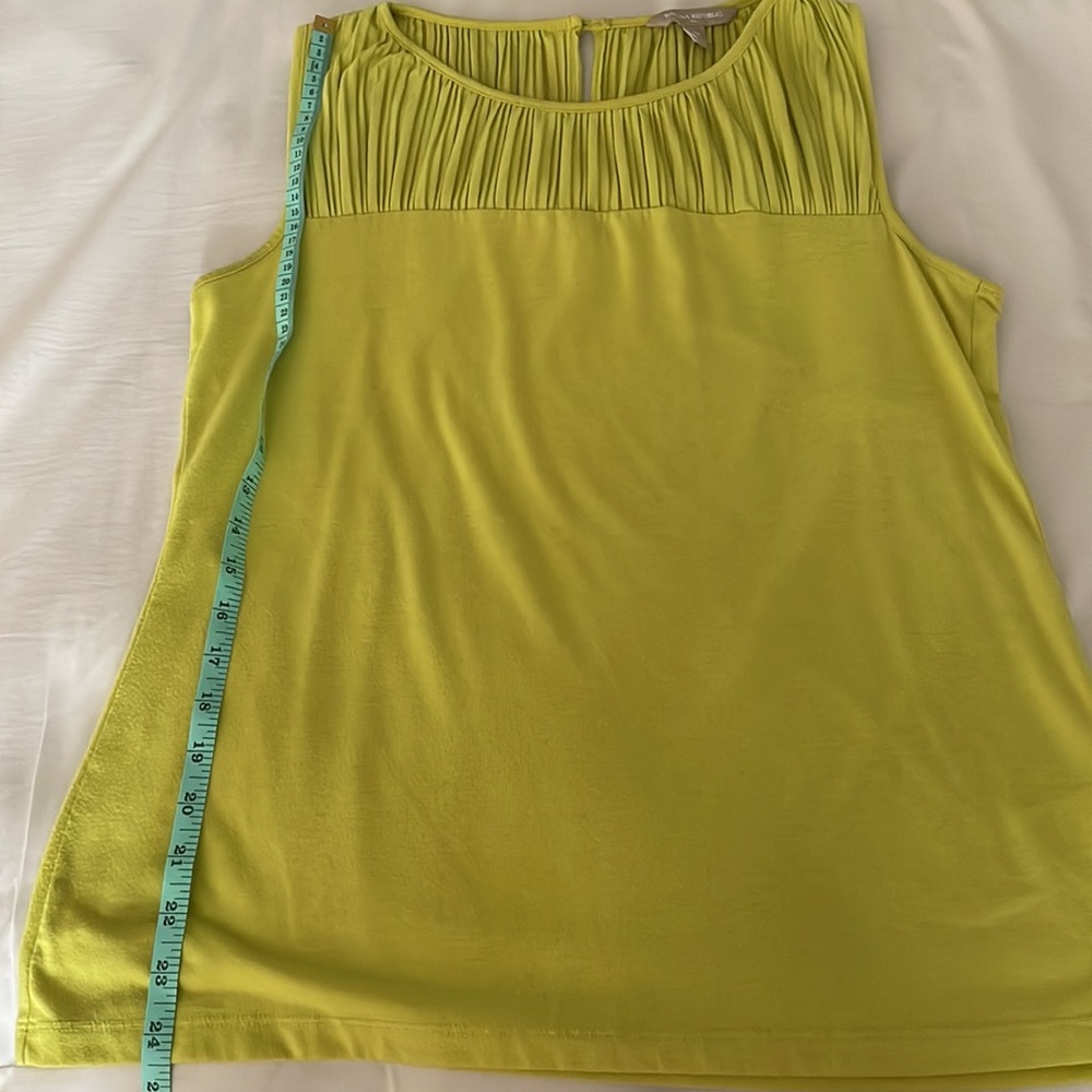 Banana Republic green sleeveless top - Picture 8 of 8